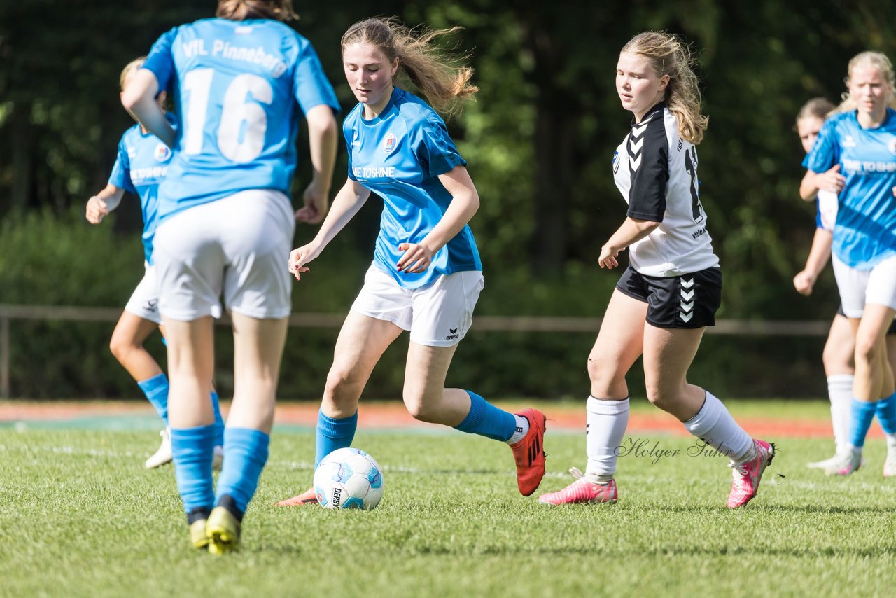 Bild 299 - wBJ VfL Pinneberg - Germania Schnelsen : Ergebnis: 15:1